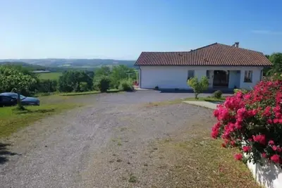 Image de Maison entre mer et montagne.