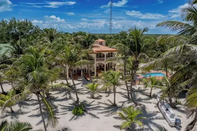 Image de Spacious 3br Beachfront Condo, Pool