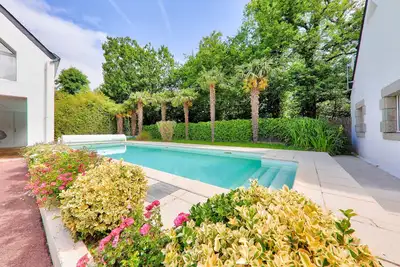 Image de Maison pour 8 avec piscine à 500m de la plage