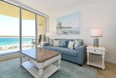 Image de Spacious Condo with Private Beach Access and Stunning Gulf and Resort Views