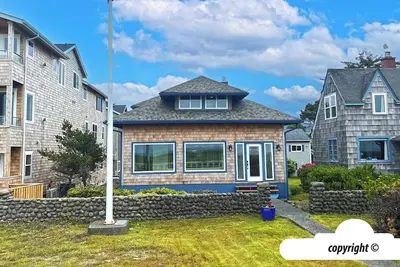 Nauti Anchor at Seaside Beach: Ocean Front on the Prom