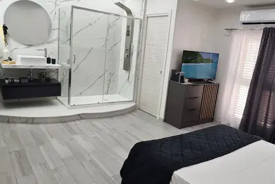 Image de Cozy rooms with all amenities. Made with a unique design