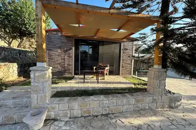 Image de Entire cabana with shared pool