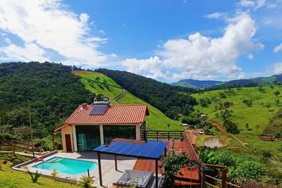 Image de A Lapinha do Sertão é uma casa de hospedagem temporária, com vista panorâmica.