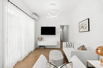 Image de Pearl Terrace Heritage Elegance in Redferns Heart