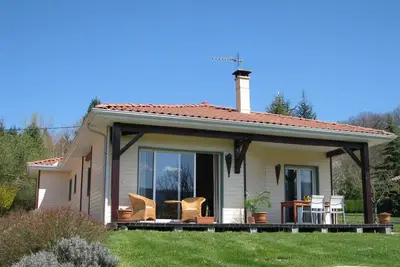 Image de Grand Nid\nMaison dans les Pyrénées pour les amoureux de nature et d'évasion.
