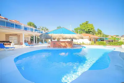 Image de Outstanding 7br Villa with pool, private, close to beach & all Sosua offers