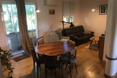 Image de Appart 65 m2 10 min à pied centre Arles, clim, Parking gratuit, parc ombragé.