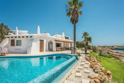 Image de Villa Parratx - Six Chambres Villa, Couchages 12