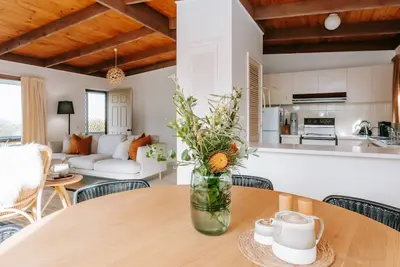 Image de The Deck Shoreham - Take a short 800-meter walk to the beach, and park your car.