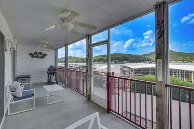 Image de Lake of The Ozarks Condo w/ Pool in Camdenton