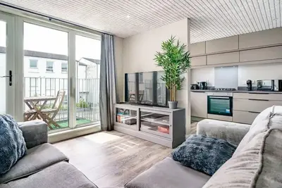 Image de Historical West Belfast | 5 Mins to City Centre| Pass the Keys