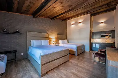 Image de Cove Creek Lodge: 209 Standard Double Queen Room