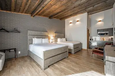 Image de Cove Creek Lodge: 216 Lakeside Double Queen Room