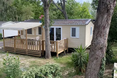 Image de Location mobil-home camping 3 étoiles avec piscine + parc aquatique chauffée