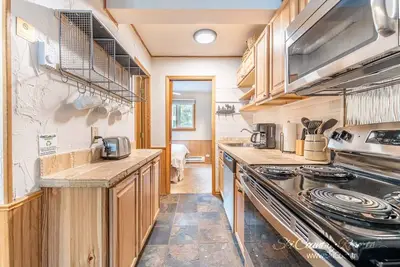 Image de Recently Remodeled! Beautiful Condo w/ Fantastic Central Location | Pm1b