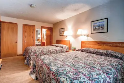 Image de Budget Friendly Hotel Lock Off Steps from the Slopes