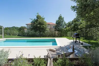 Image de Ganz Neue Top Villa