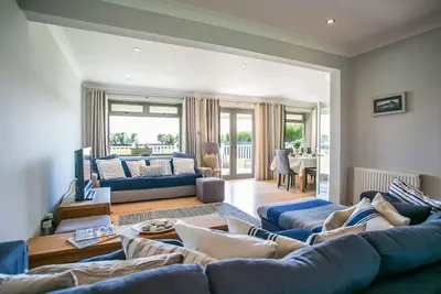 Image de Maison-Famille-Salle de bain privée séparée-Vue mer-Sunshine