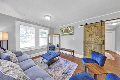 Image de 3-bedroom vacation home 12 mins from University of Alabama-Birmingham &Hospital