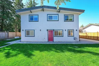 Image de Brand New spacious 3br/4Bath Near Steveston\n