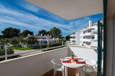 Appartement 'Prainha Alvor 4 Bed' avec piscine privée, terrasse privée et Wi-Fi