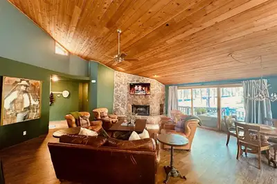 Image de Cozy 2-bedroom in the heart of the pines of Forest Highlands Golf Club