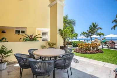 Beachfront villa superb location close to everything