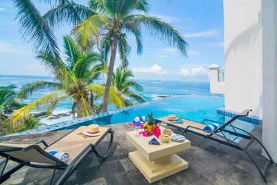Image de Oceanfront Villa in Exclusive Gated Community