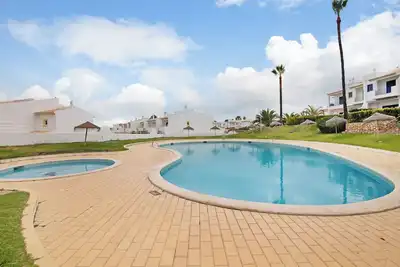 Image de Maison de vacances 'Oura Southvilla Algarve' avec piscine partagée et Wi-Fi