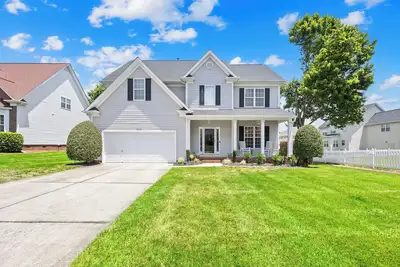 Image de Terrific 5-bedroom house in Charlotte with Ac, WiFi, and entertainment for all!