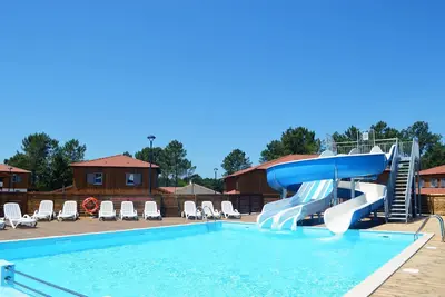 Image de 800m de la Plage! Appartement Duplex | Kitchenette