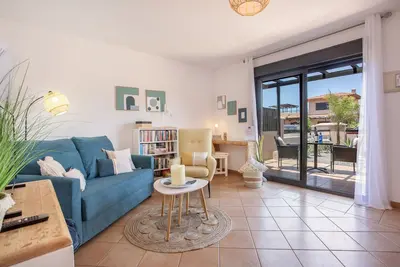 Maison de vacances 'Encantadora Casa Tara' avec vue sur la montagne, piscine partagée et Wi-Fi