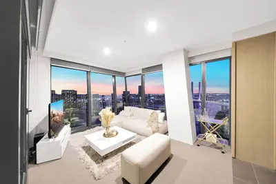 Image de Luxe : 2br Marina Views Exuberant Apartment