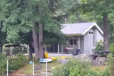 Image de Grey Cabin with Sauna on Lake Monomonac