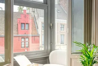 Ghent's Historic Gem: Your Perfect Hideaway