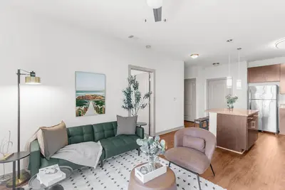 Image de 567 Fully Furnished 2br Apt w/ Pool+Gym+WiFi+Parking