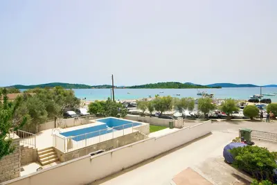 Image de Appartement B & R with a Sea View (113951-A2) - Srima (Vodice)