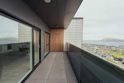 Image de Appartement avec vue sur la ville et la mer