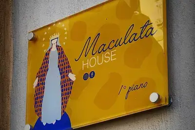 Maculata House