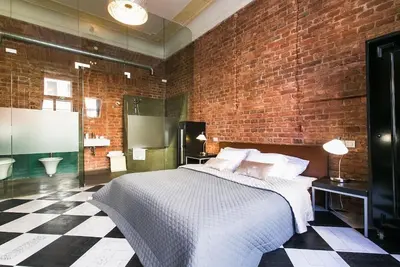 Image de Old Town - 4 Room 2 Bath Apartment with unique factory design.