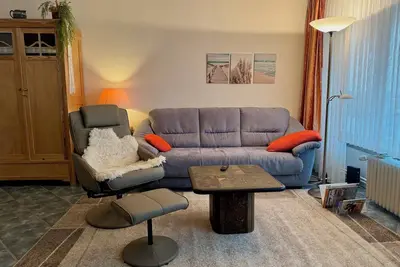 Image de Diese Ferienwohnung in Strandnähe Besticht Durch den Hellen Wintergarten, bei de