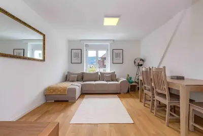 Image de Downtown Charming 2-Br Loft Apartment 5a