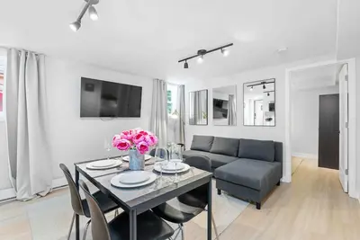Image de Newly Renovated Bright 2bdr Apartment in Ndg