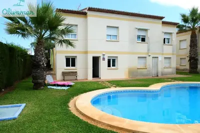 Image de Ground floor with very nice pool and close to the sea