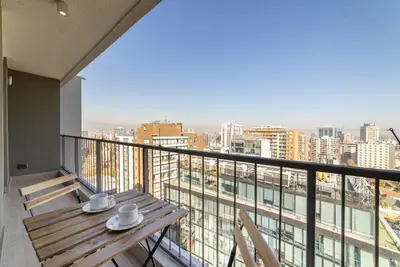 Chic Urban Retreat in Central Providencia