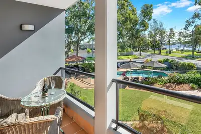 Image de 5 Como Noosa, River front apartment