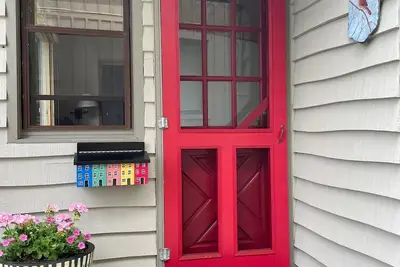 Image de Lakefront one bedroom cottage on Lake Kashagawigamog in Minden Hills.