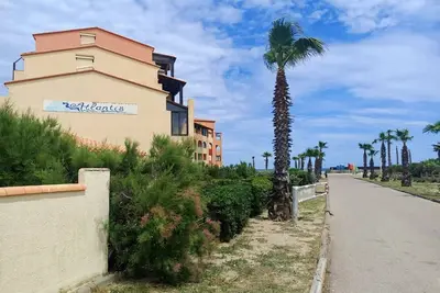 Image de Studio mezzanine pour 4 avec loggia et vue mer, animaux admis