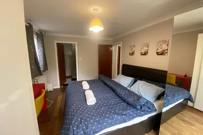 Image de 2-bed apartment in East Croydon, perfect for families, groups, or bis travelers